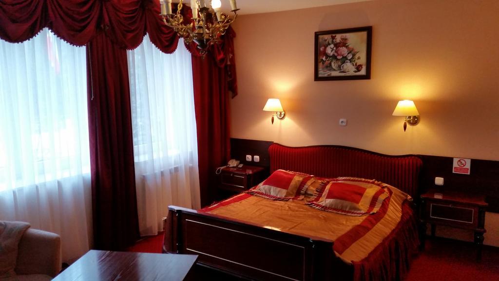 Hotel Relaks Wola Ducka Quarto foto